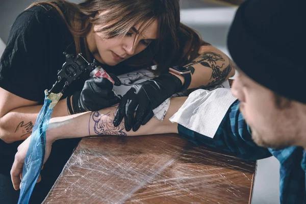 The Art of Tattooing: What to Expect from Your Tattoo Artist