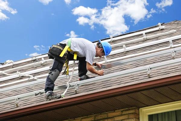 Choosing a Roofing Contractor Ada for Storm Damage Repairs